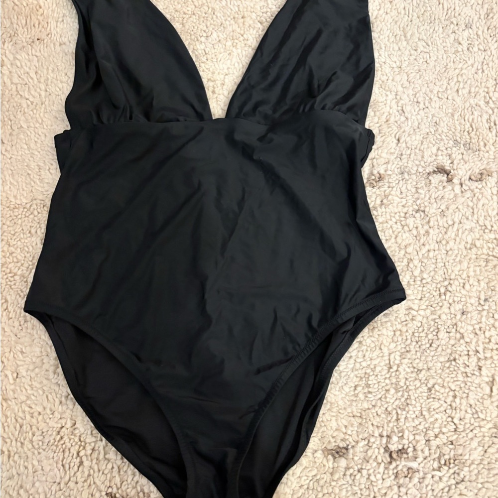 J Crew Black Plunge 1pc Swimsuit NWOT - full coverage